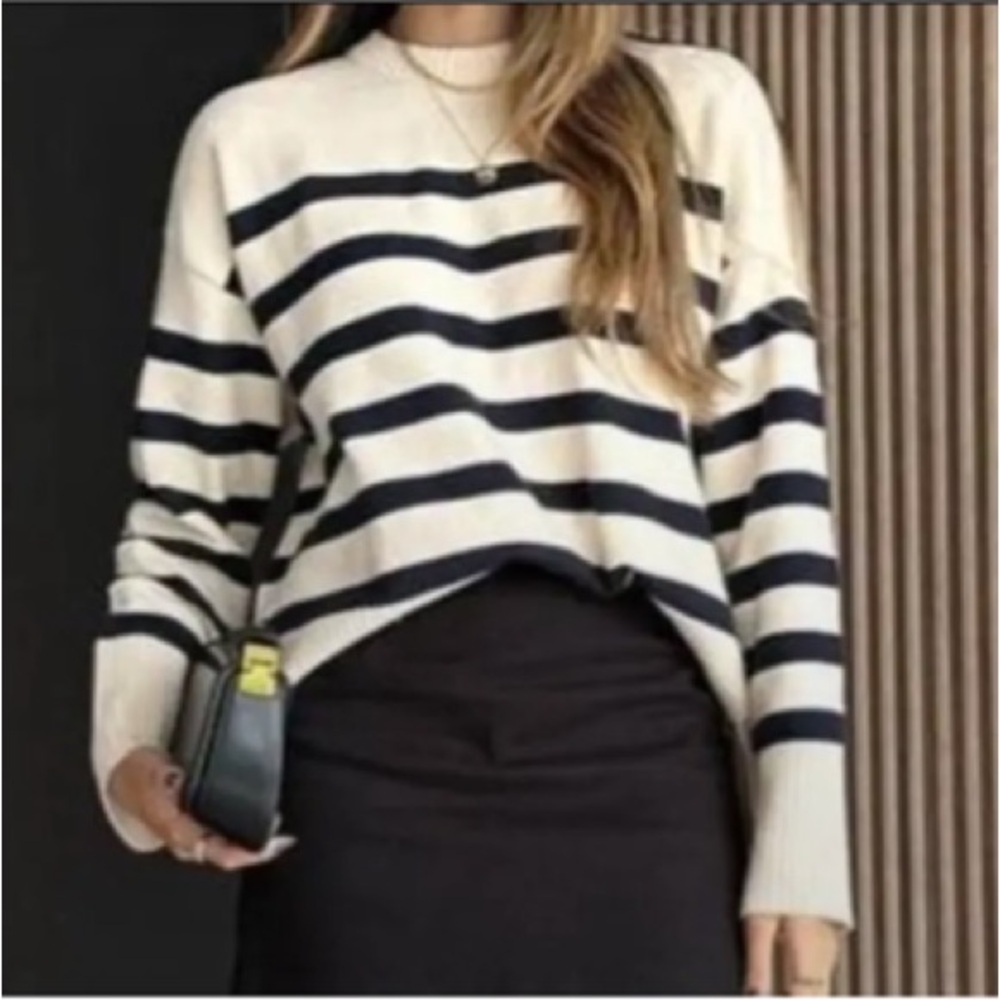 Striped Crewneck Sweater - Black & Cream